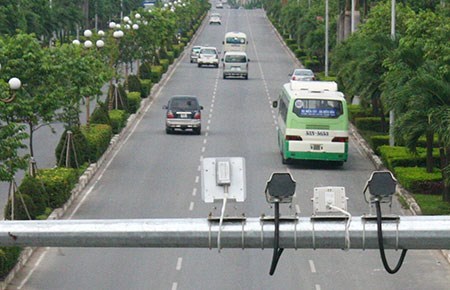 Lắp đặt camera thông minh giám sát đường phố Sài Gòn