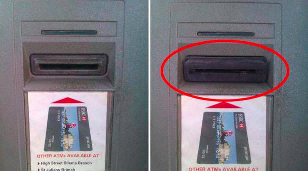 Chỉ mất 3 giây tên trộm đã lắp xong máy đọc thẻ ATM giả